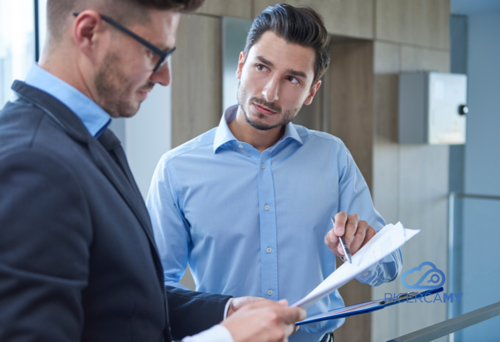 Regulatory Affairs Specialist al lavoro